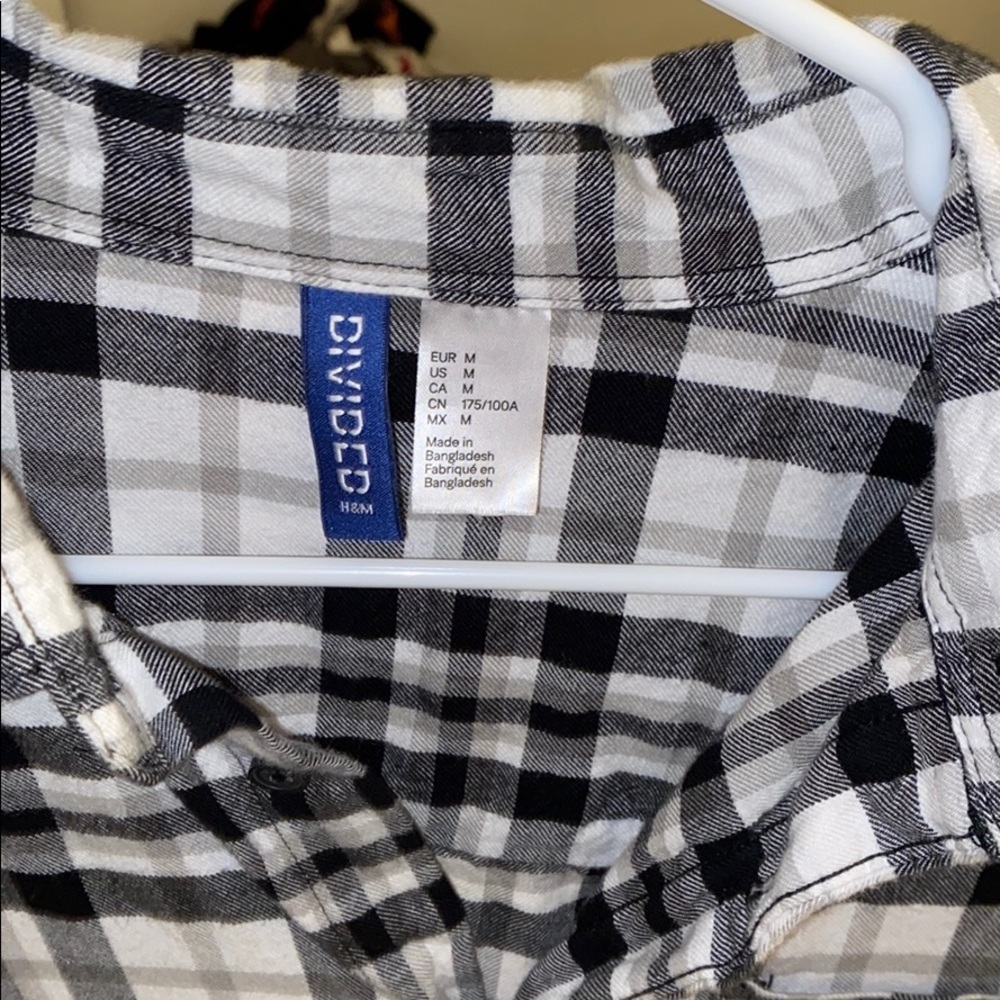 H & M PLAIDED LONG SLEEVE BUTTON DOWN.
